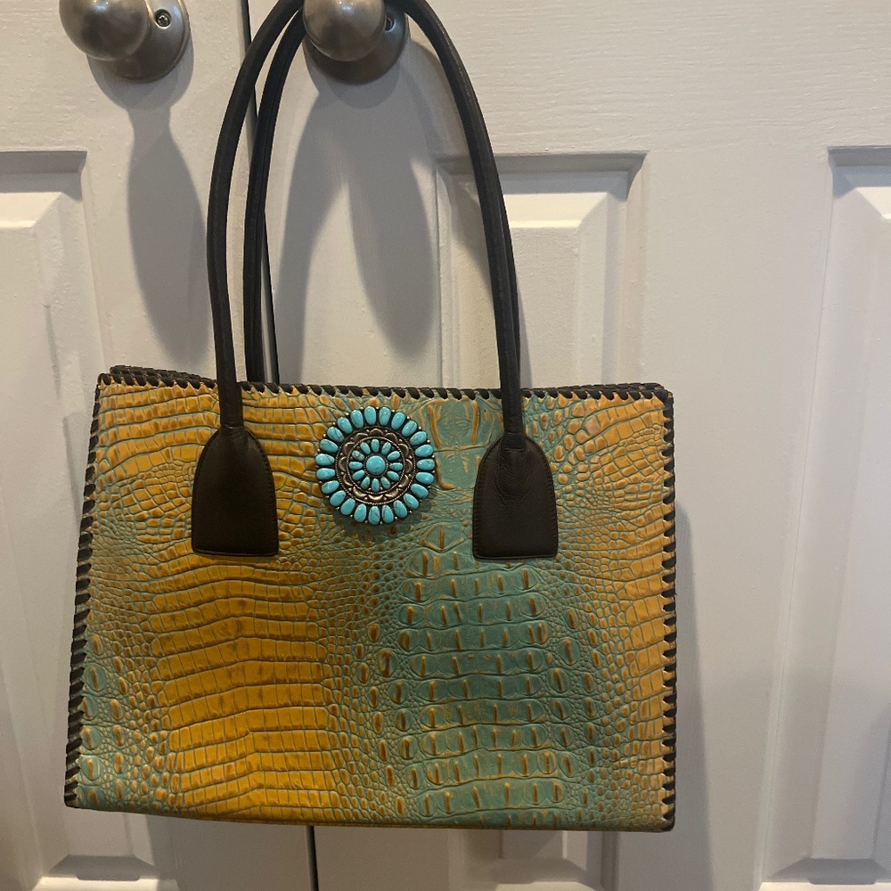 Juan Antonio Aligator bag